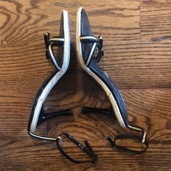 Unworn Via Spiga strappy heel. Size 6.5. - Picture 2 of 4